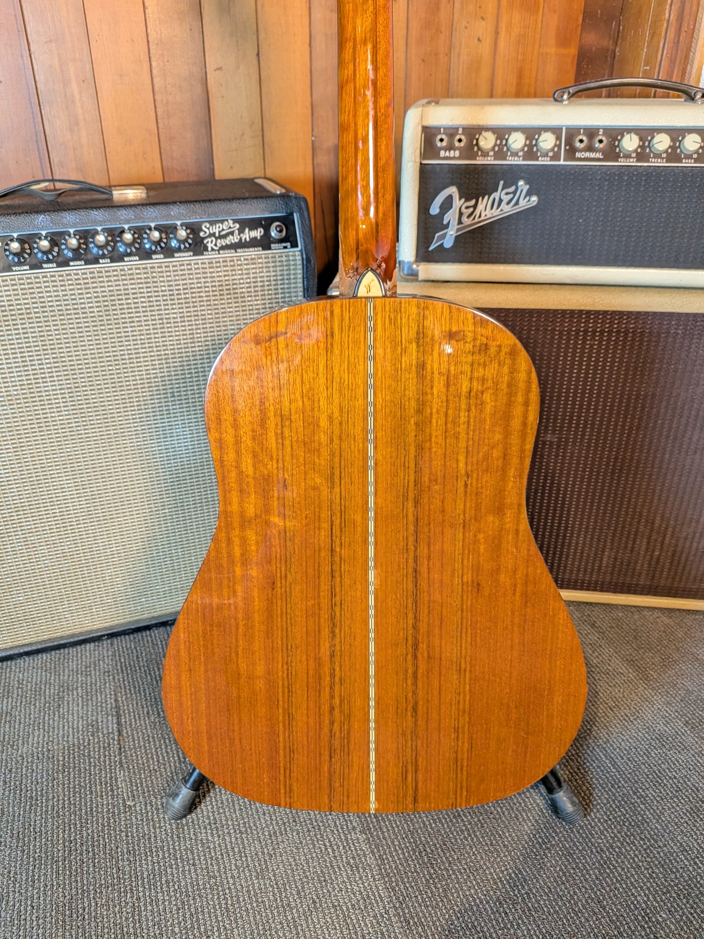 Washburn D-25S/N Slope Shoulder Acoustic Guitar w/Case (Late 1980's - Early 1990's)
