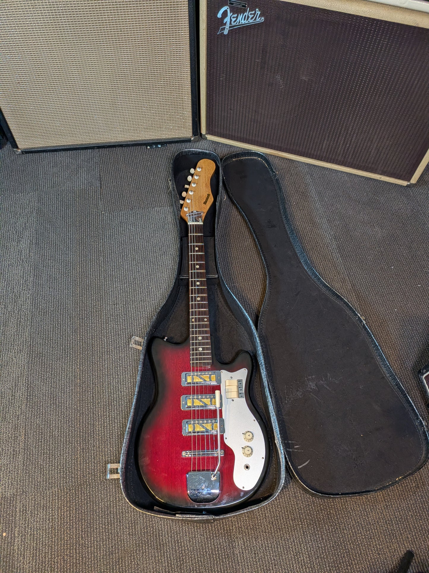 Crestwood MIJ Electric Guitar w/Case - Redburst (Late 1960's - Early 1970's)