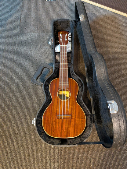 Eastman EU3-C Concert Ukulele w/ Case - Classic Finish (B-Stock Serial #11045321)