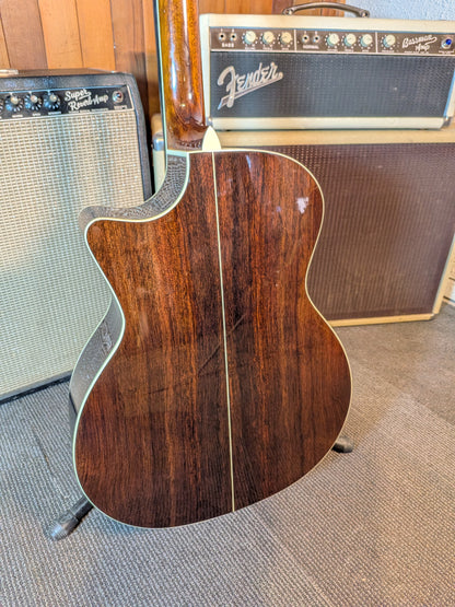 Eastman AC422CE Grand Auditorium Acoustic/Electric Guitar w/Case  - Natural (B-Stock Serial #M2125134)