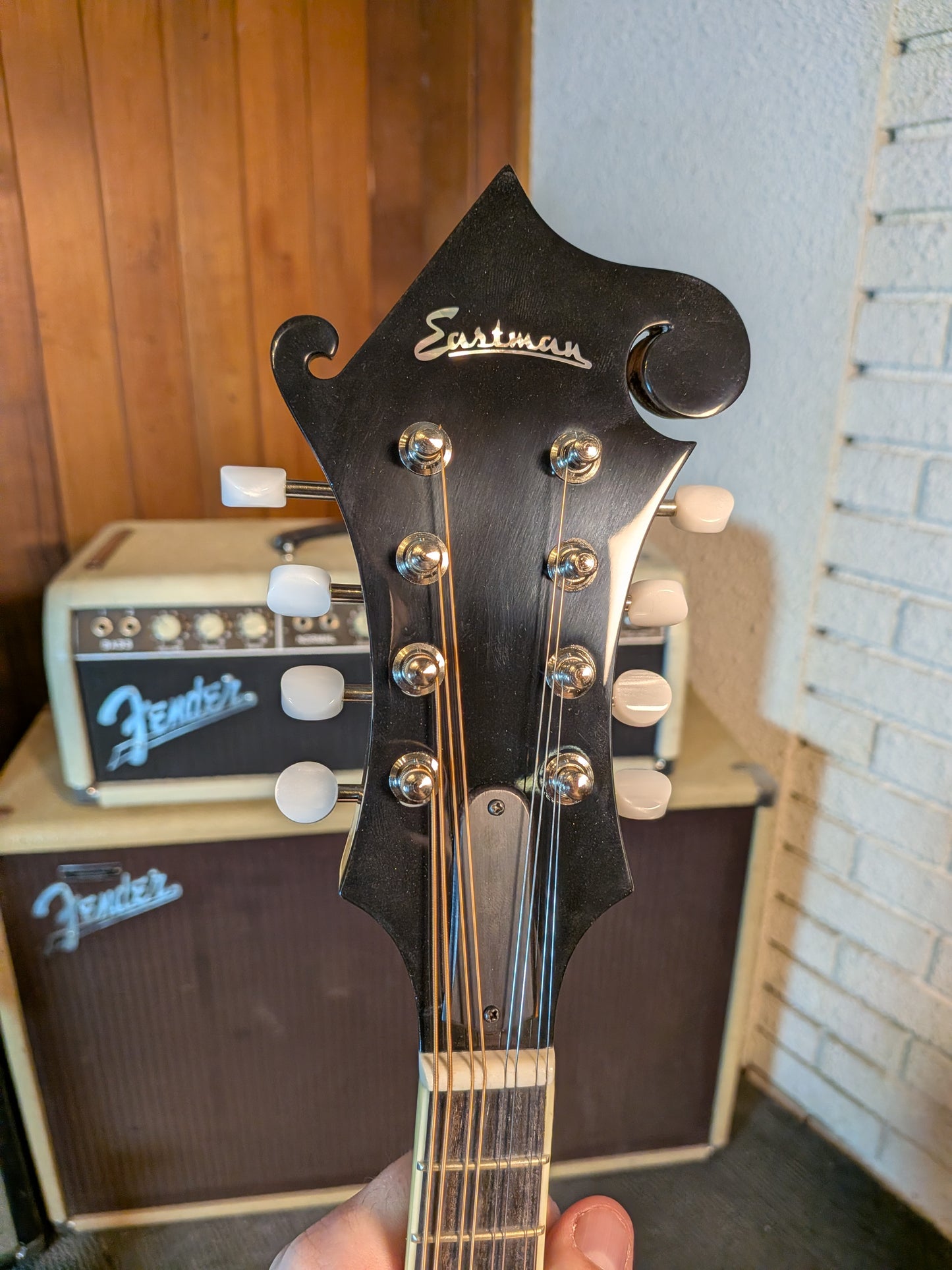 Eastman MD515 F-Style Mandolin w/Case - Classic Sunburst Finish (B-Stock Serial #N2504067)