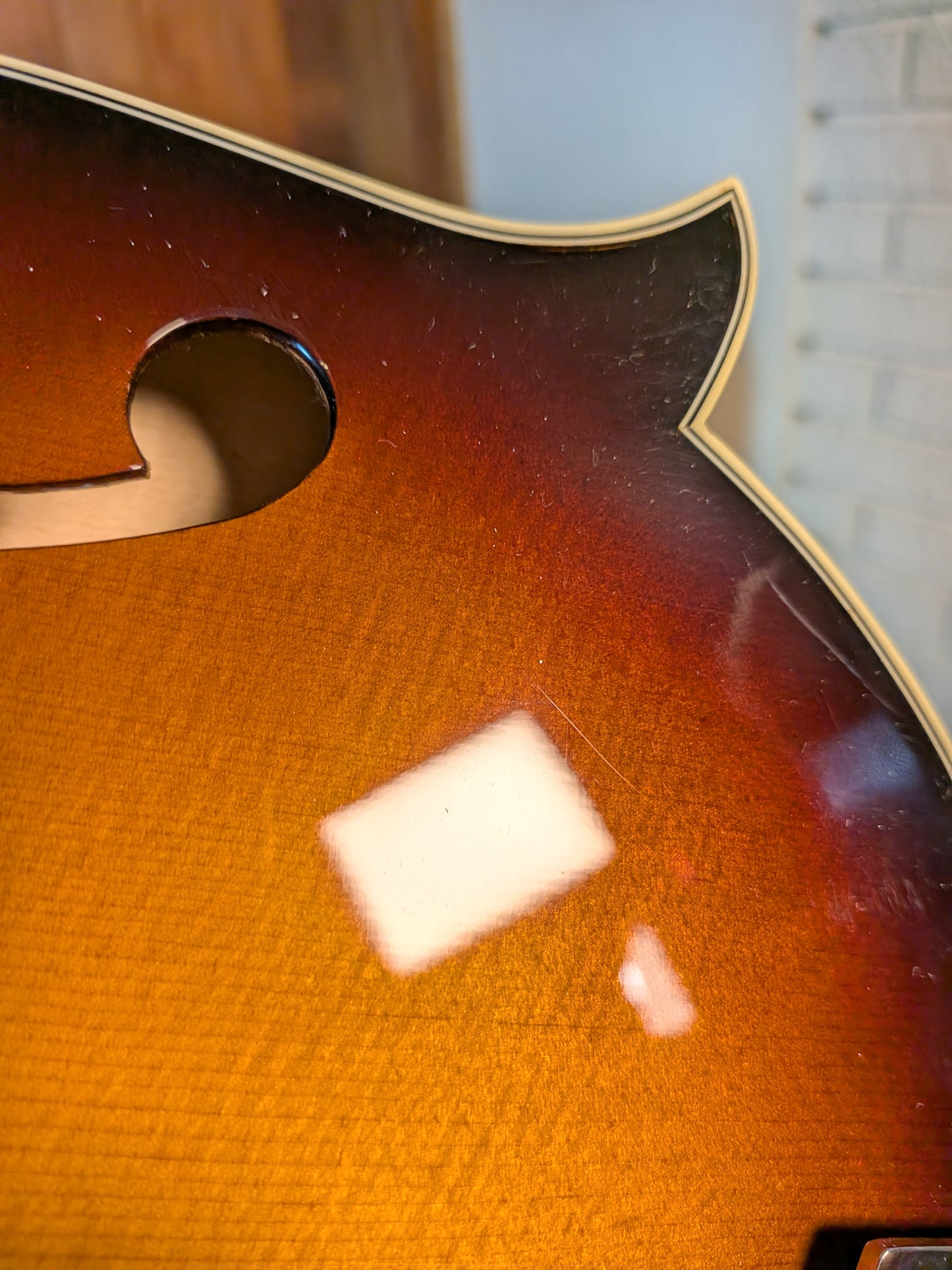 Eastman MD515 F-Style Mandolin w/Case - Classic Sunburst Finish (B-Stock Serial #N2504067)