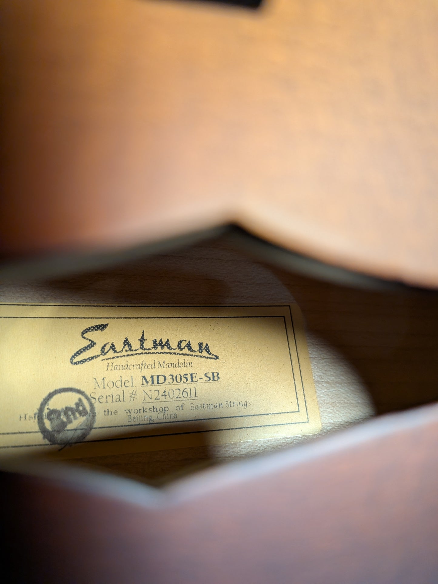 Eastman MD305E A-Style Electric/Acoustic Mandolin w/Gig Bag - Sunburst (B-Stock Serial #N2402611)