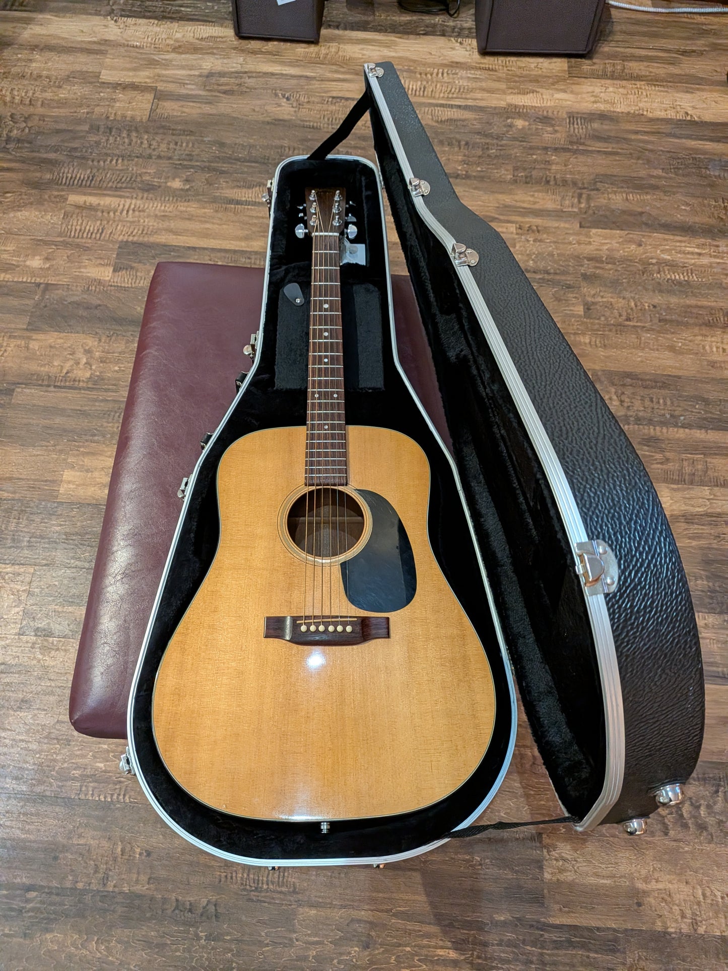 Freistat Case Company Molded Hardshell Acoustic Guitar Case (Used)