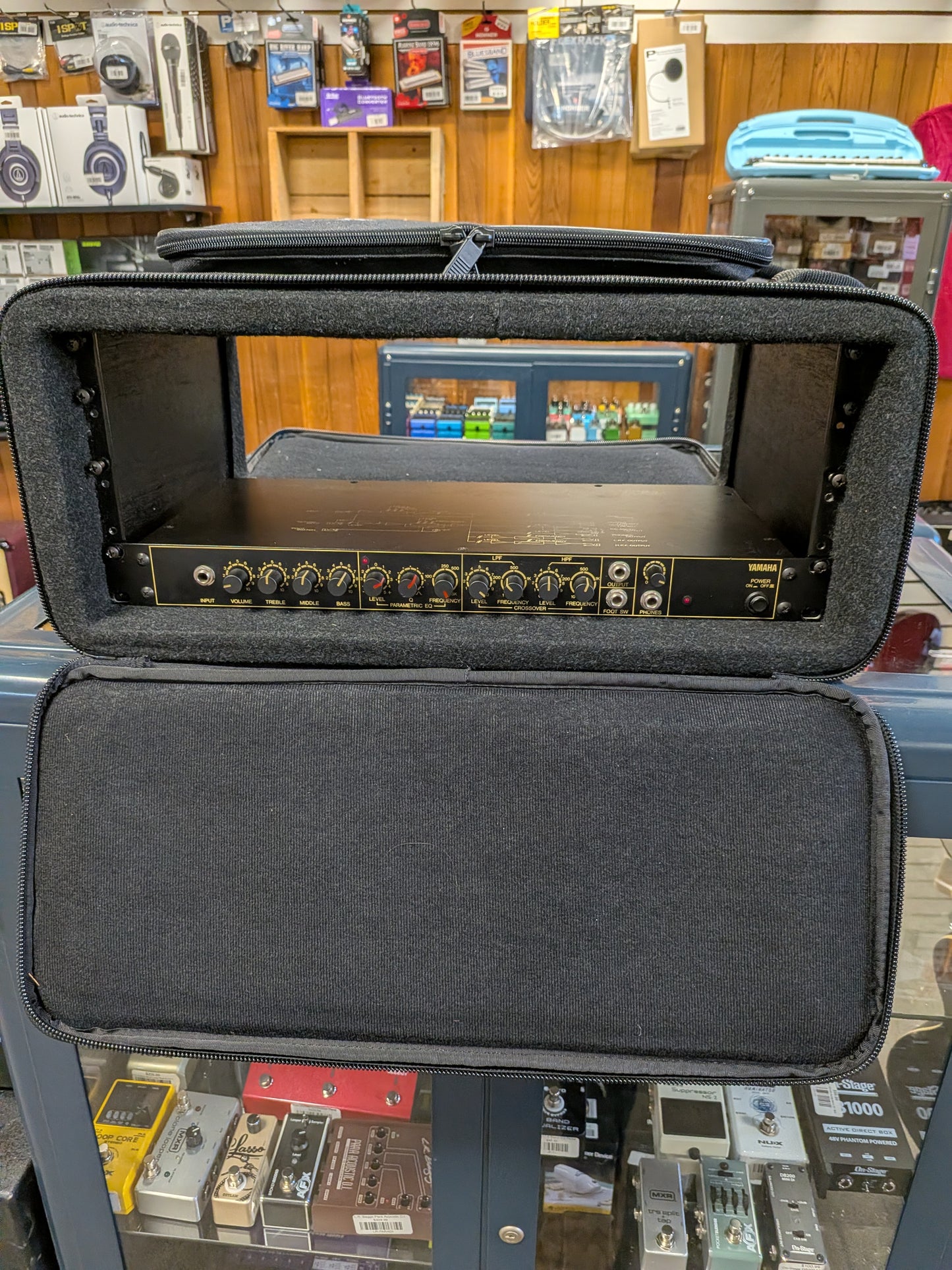 Yamaha PB1 Preamp & Rack Case Bundle