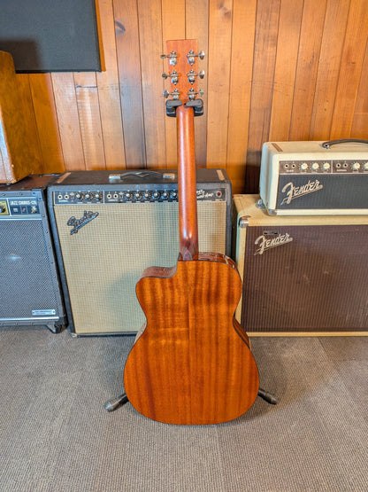 Eastman E1OMCE Deluxe OM Acoustic/Electric Guitar w/Gig Bag - Natural (Serial #M2522781)