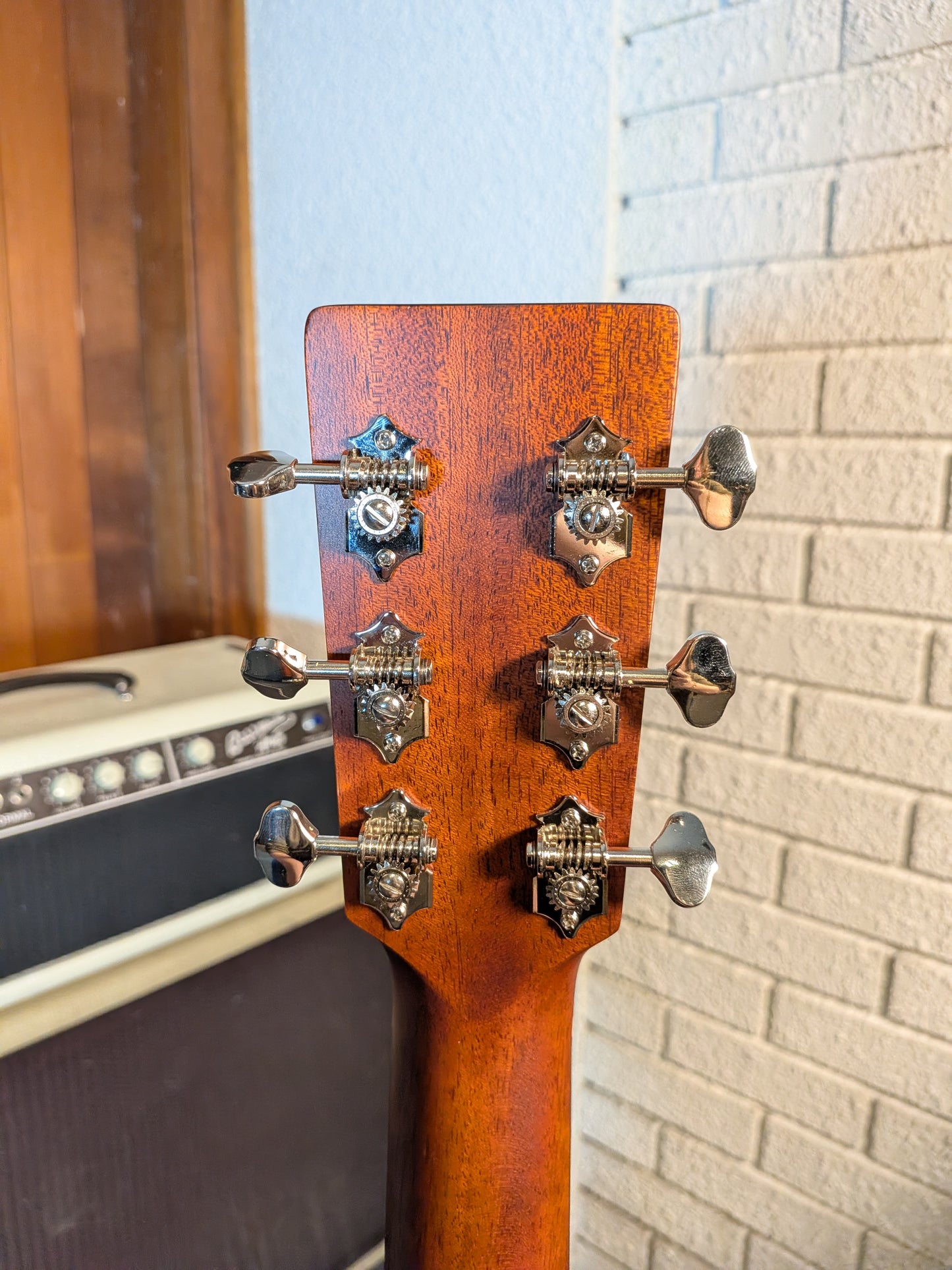 Eastman E1OMCE Deluxe OM Acoustic/Electric Guitar w/Gig Bag - Natural (Serial #M2522781)