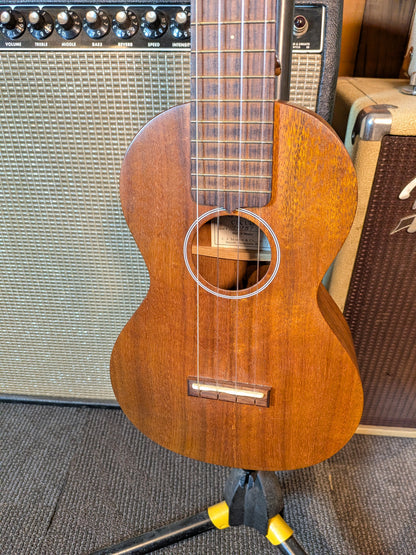 Martin C1K Koa Concert Ukulele w/Gig Bag & Pickup (2016)