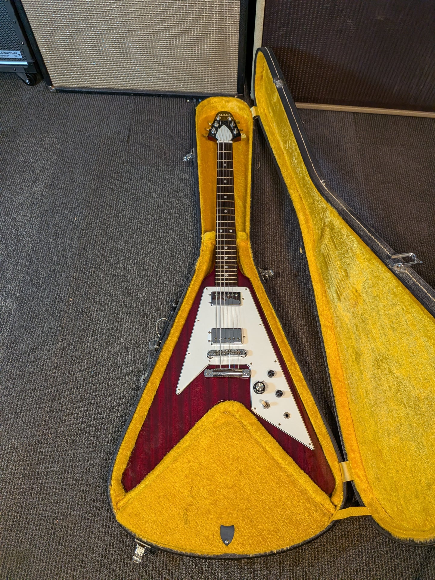 Mann Flying V Electric Guitar w/Case - Burgundy (1970's)