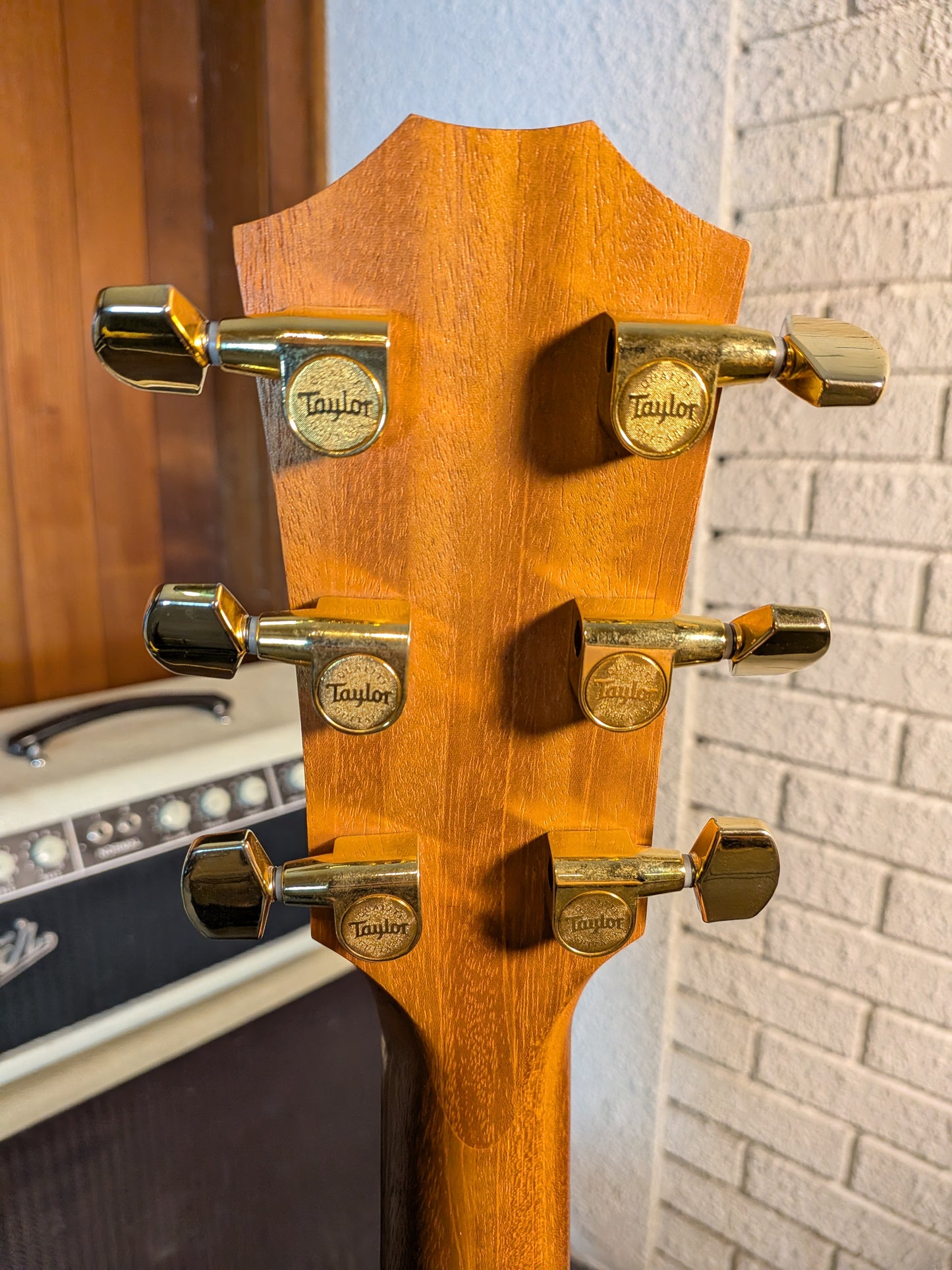 Taylor 224ce-K DLX Grand Auditorium Koa Acoustic/Electric Guitar w/ Case (2023)