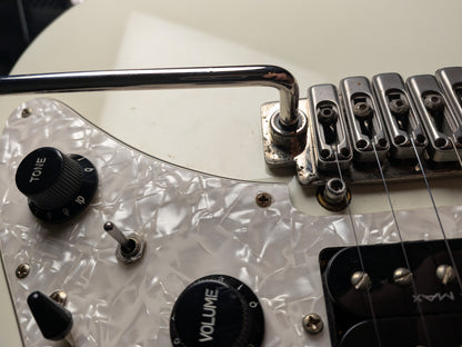 Dame Saint T350 Electric Guitar w/Gig Bag - Vintage White (Used)