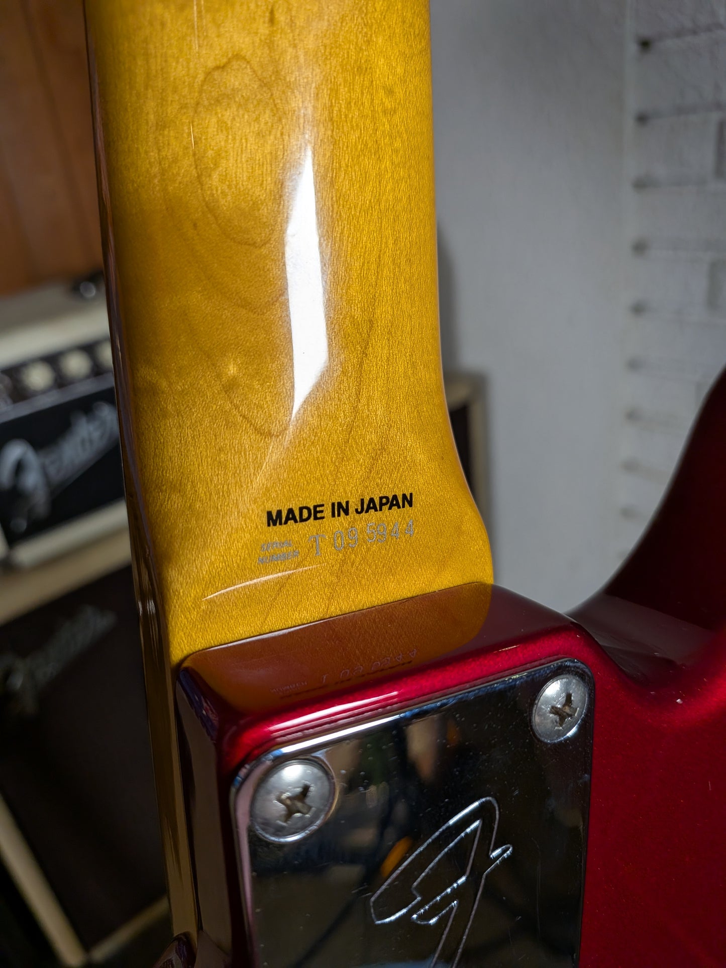 Fender Made in Japan MG69/MH Mustang Electric Guitar - Candy Apple Red (2010-2011)