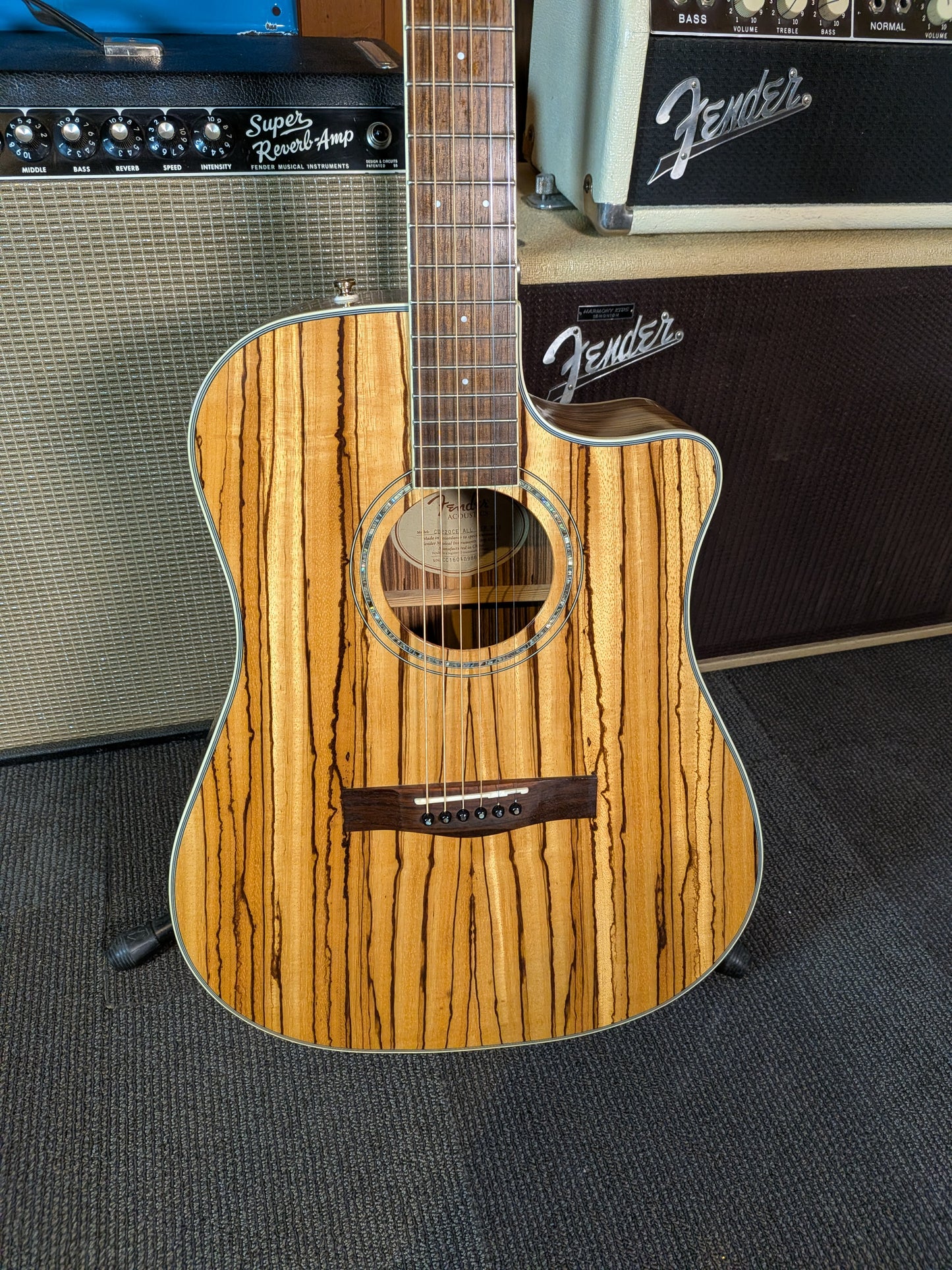 Fender CD-220CE Acoustic/Electric Guitar w/Case - Natural Zebrano (2017)