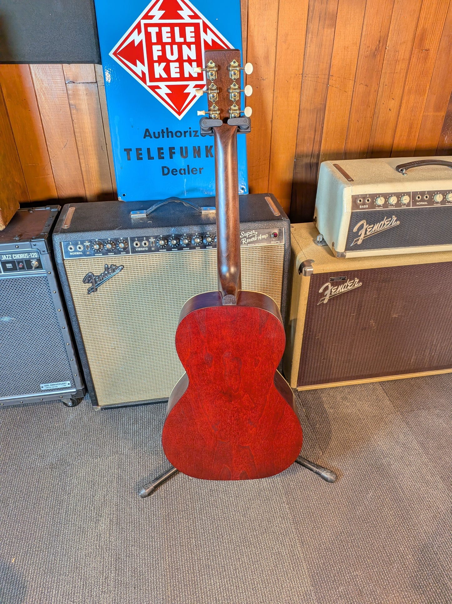 Art & Lutherie Roadhouse Tennessee Red Acoustic/Electric Guitar (B-Stock)