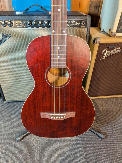 Art & Lutherie Roadhouse Tennessee Red Acoustic/Electric Guitar (B-Stock)
