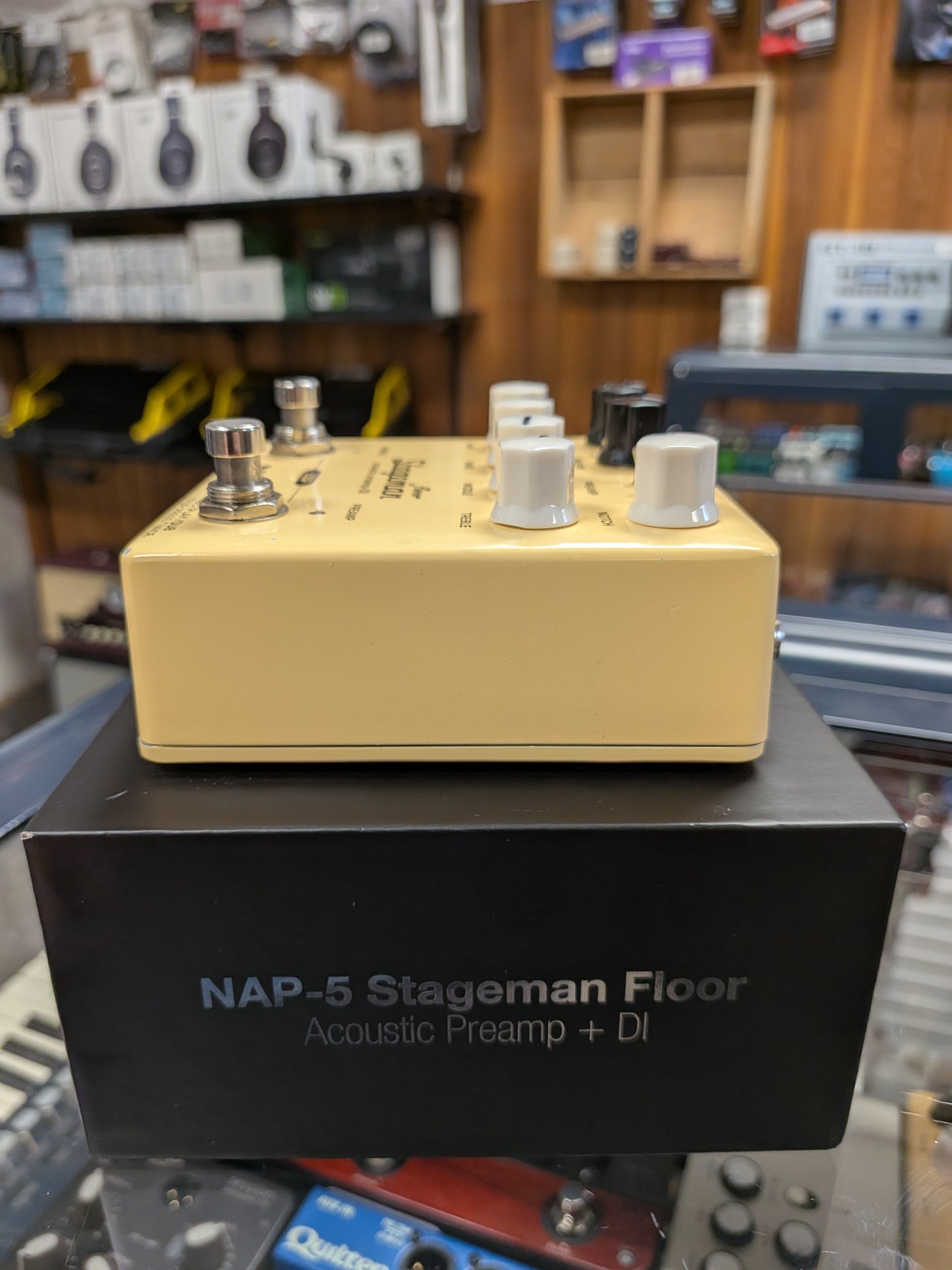 NUX Stageman Floor Acoustic Preamp & DI w/Box (Used)