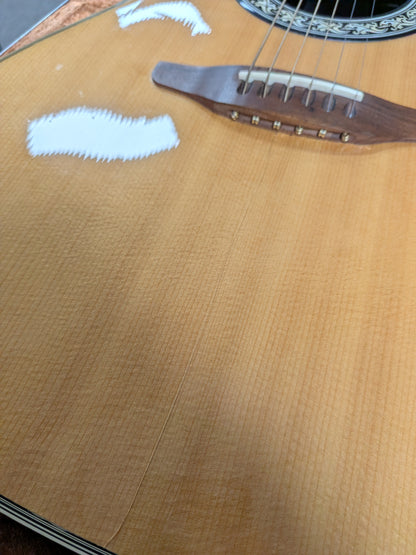 Ovation 1111 Balladeer Acoustic Guitar w/Case - Natural (1981)