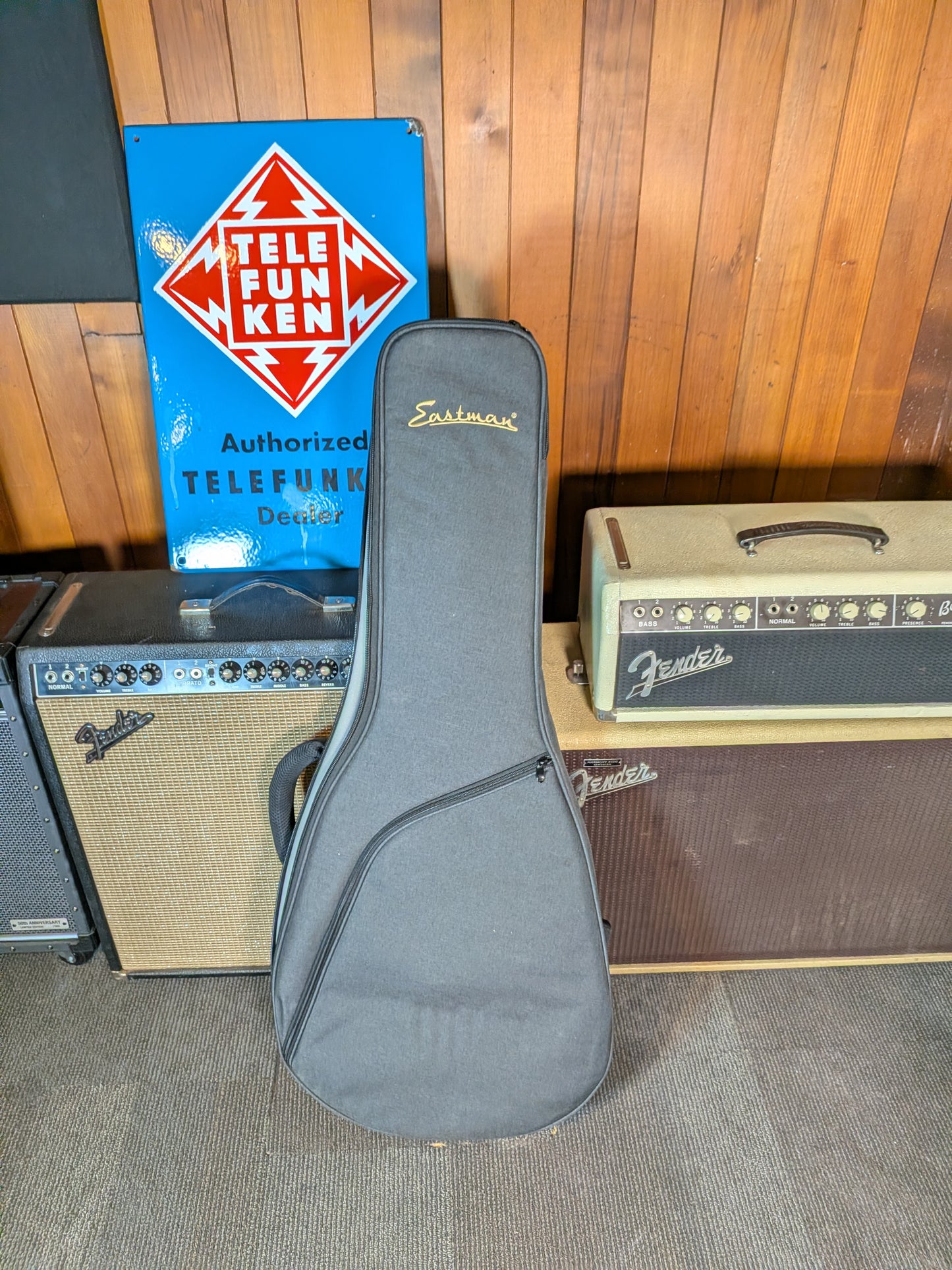Eastman T64-T Hollow Body Electric Guitar w/Gig Bag - Ice Blue Metallic (Serial #P2501868)