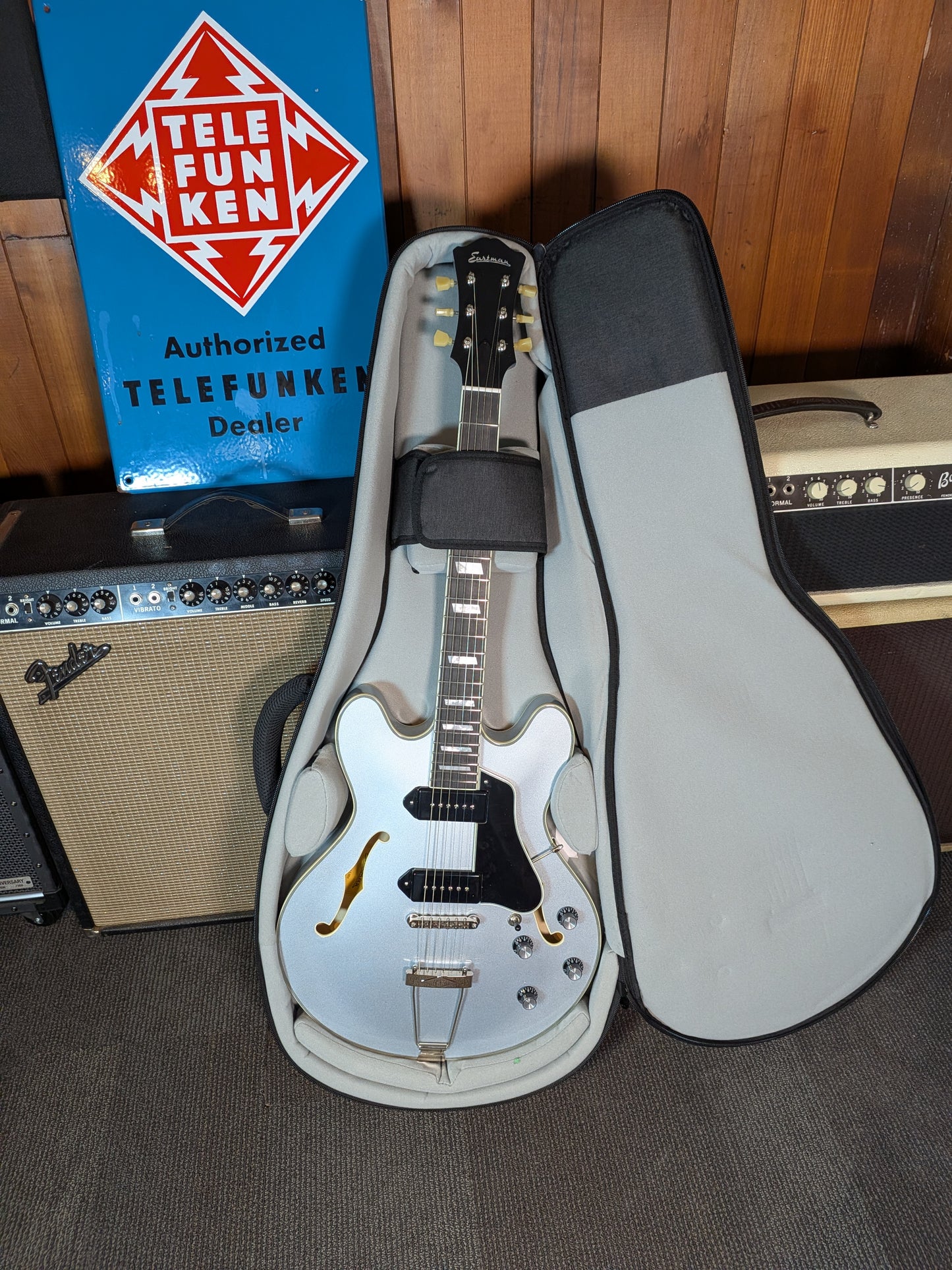 Eastman T64-T Hollow Body Electric Guitar w/Gig Bag - Ice Blue Metallic (Serial #P2501868)
