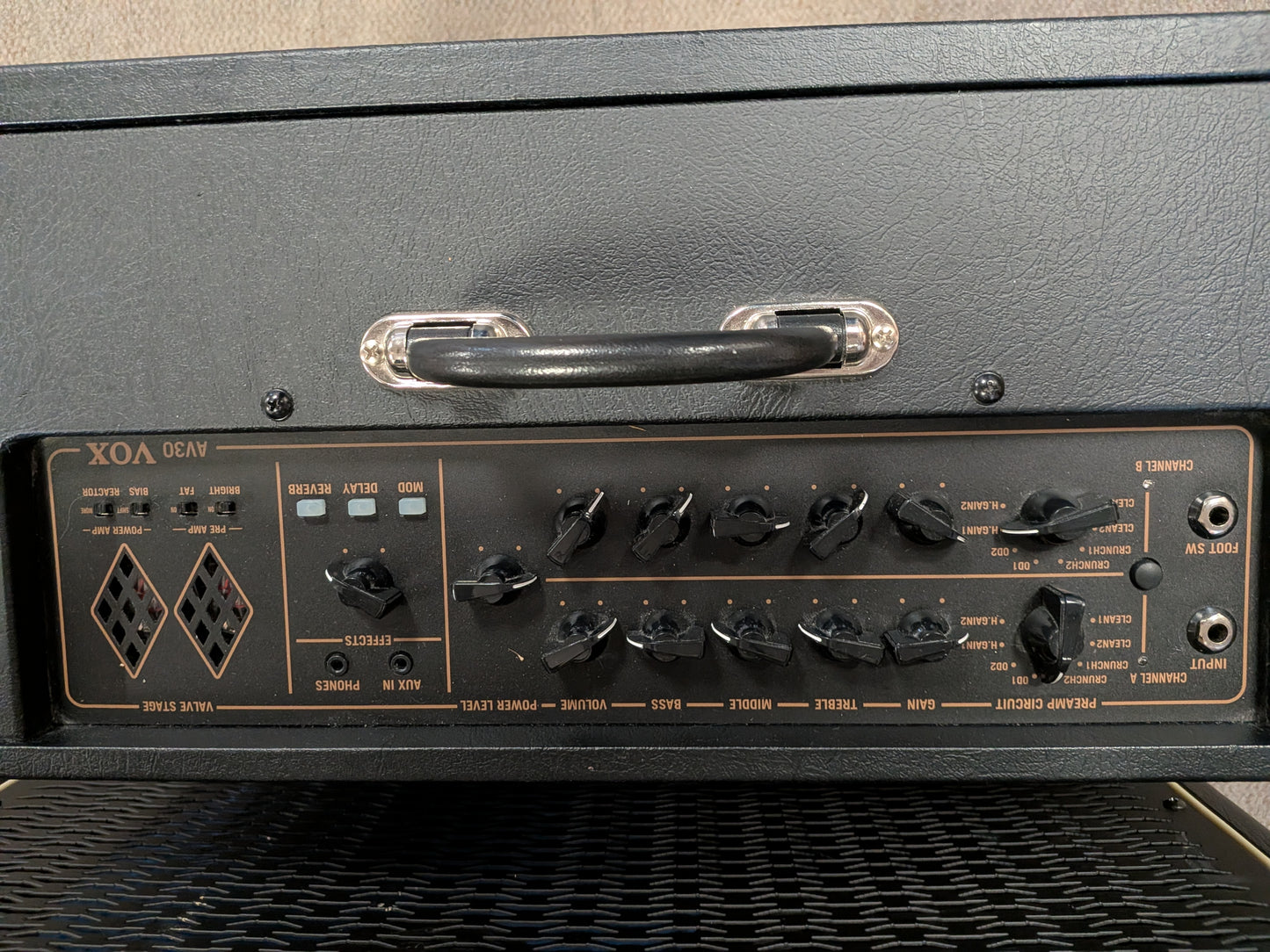 Vox AV30 10" 30w Electric Guitar Amplifier w/VFS5 Footswitch (Used)