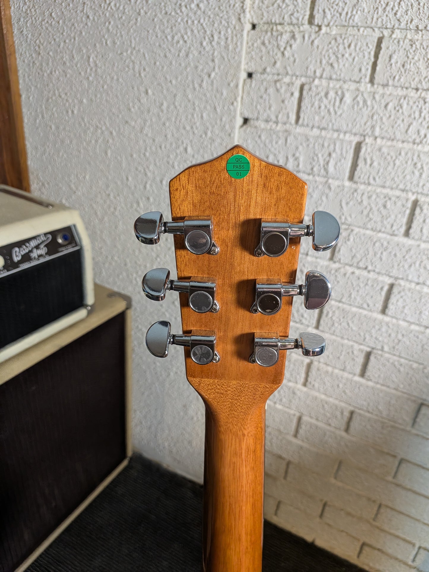 Alabama ALB36 6 String Banjo (Used)