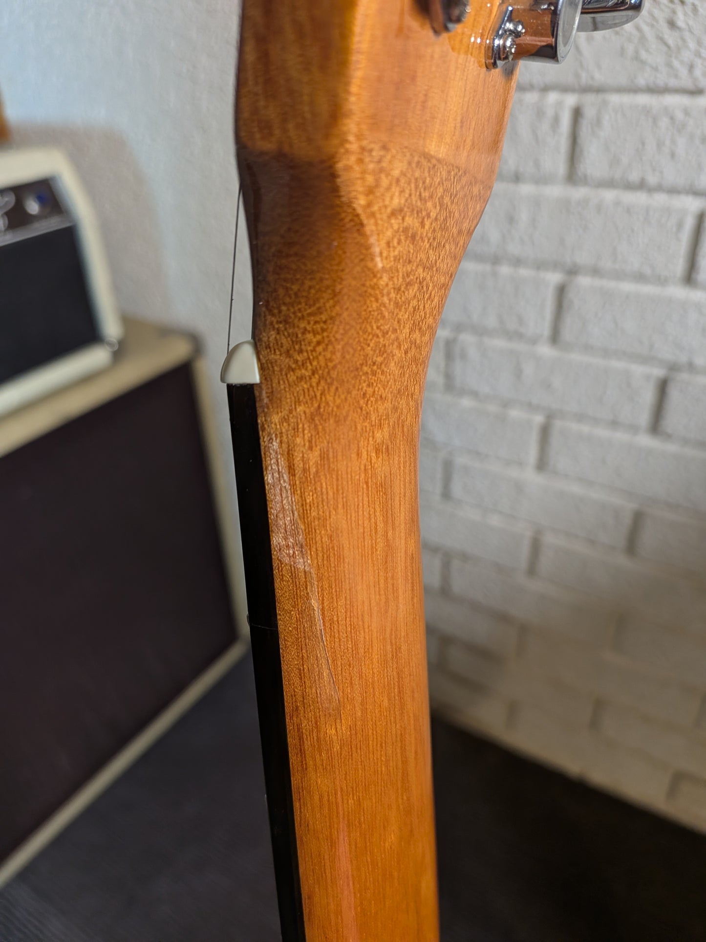 Alabama ALB36 6 String Banjo (Used)