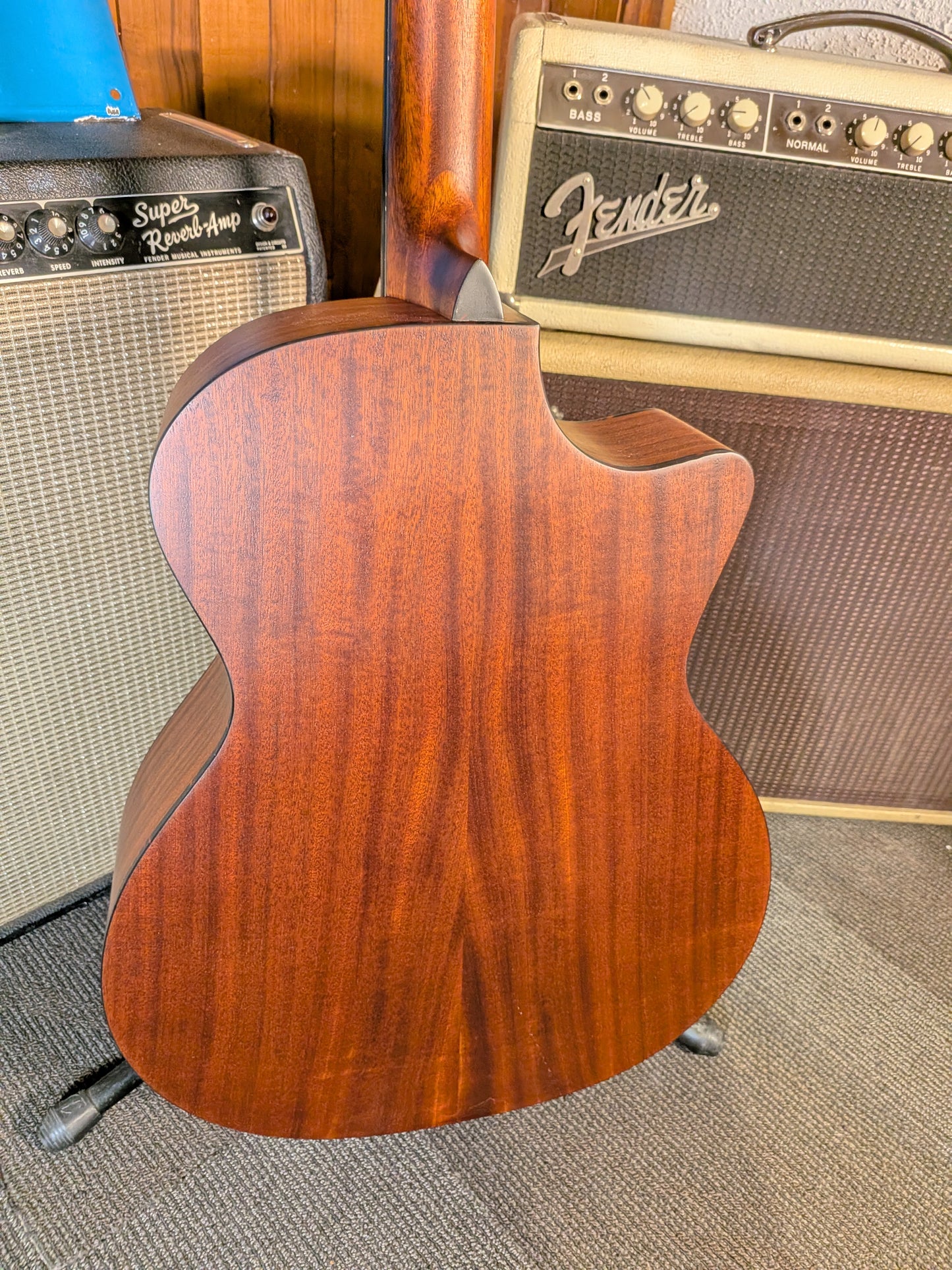 Eastman AC122L Left Handed Acoustic/Electric Guitar w/Gig Bag - Natural (B-Stock Serial #M2220410)