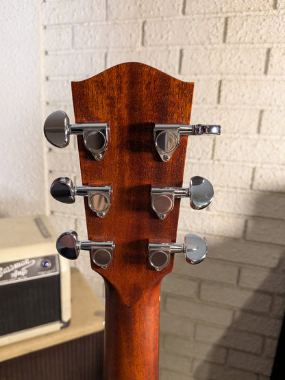 Eastman AC122L Left Handed Acoustic/Electric Guitar w/Gig Bag - Natural (B-Stock Serial #M2220410)
