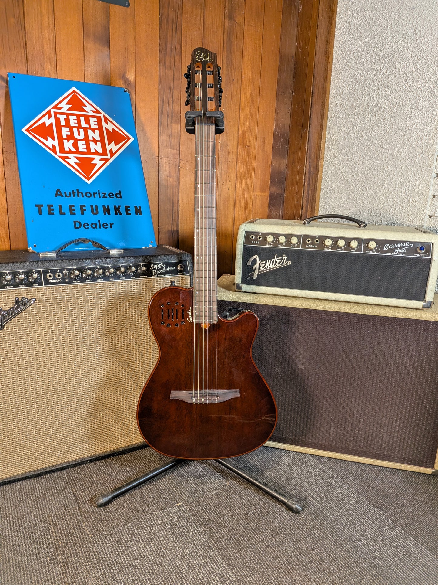 Godin Guitars Multiac Mundial w/Gigbag - Kanyon Burst (Used)