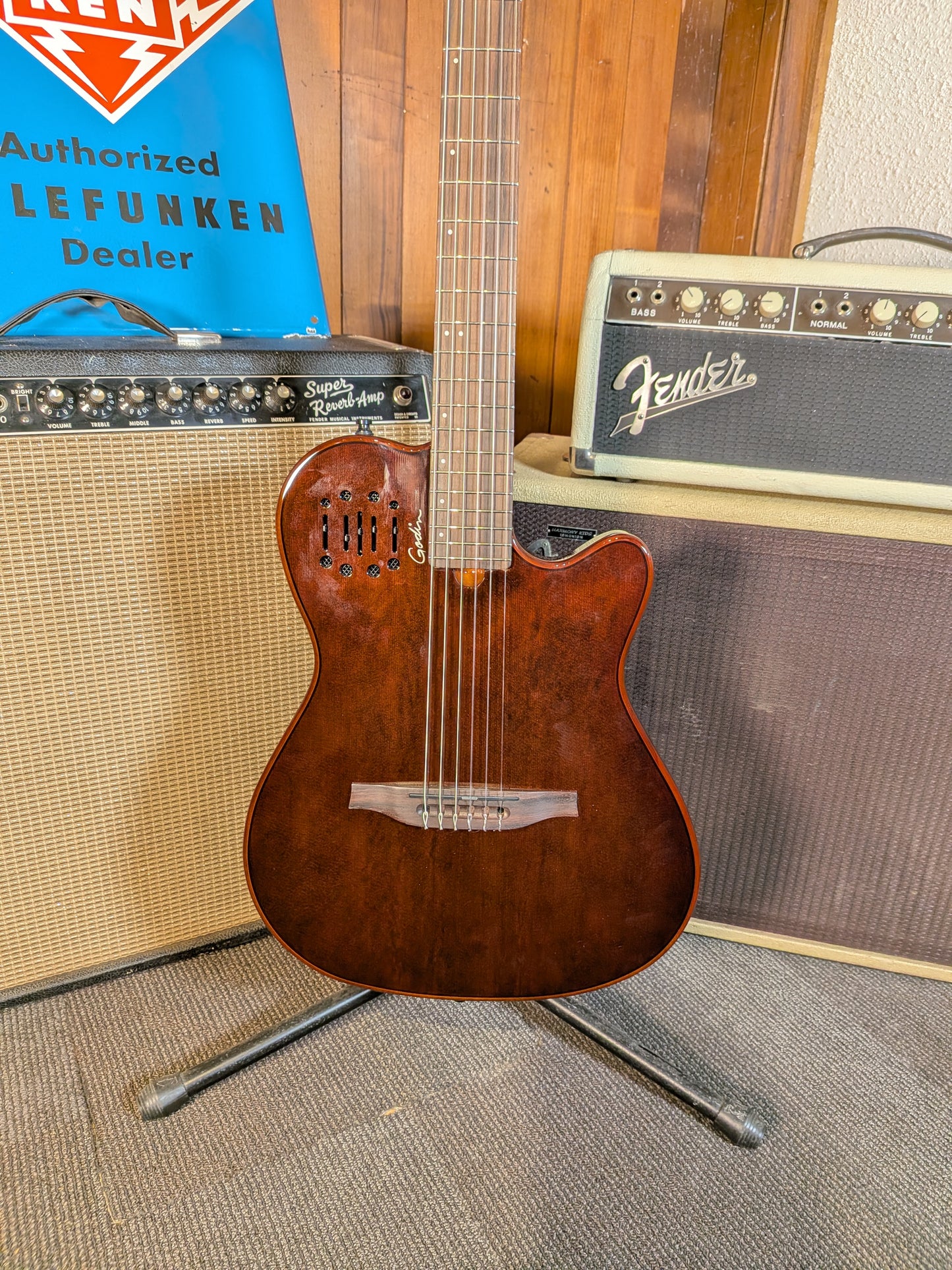 Godin Guitars Multiac Mundial w/Gigbag - Kanyon Burst (Used)