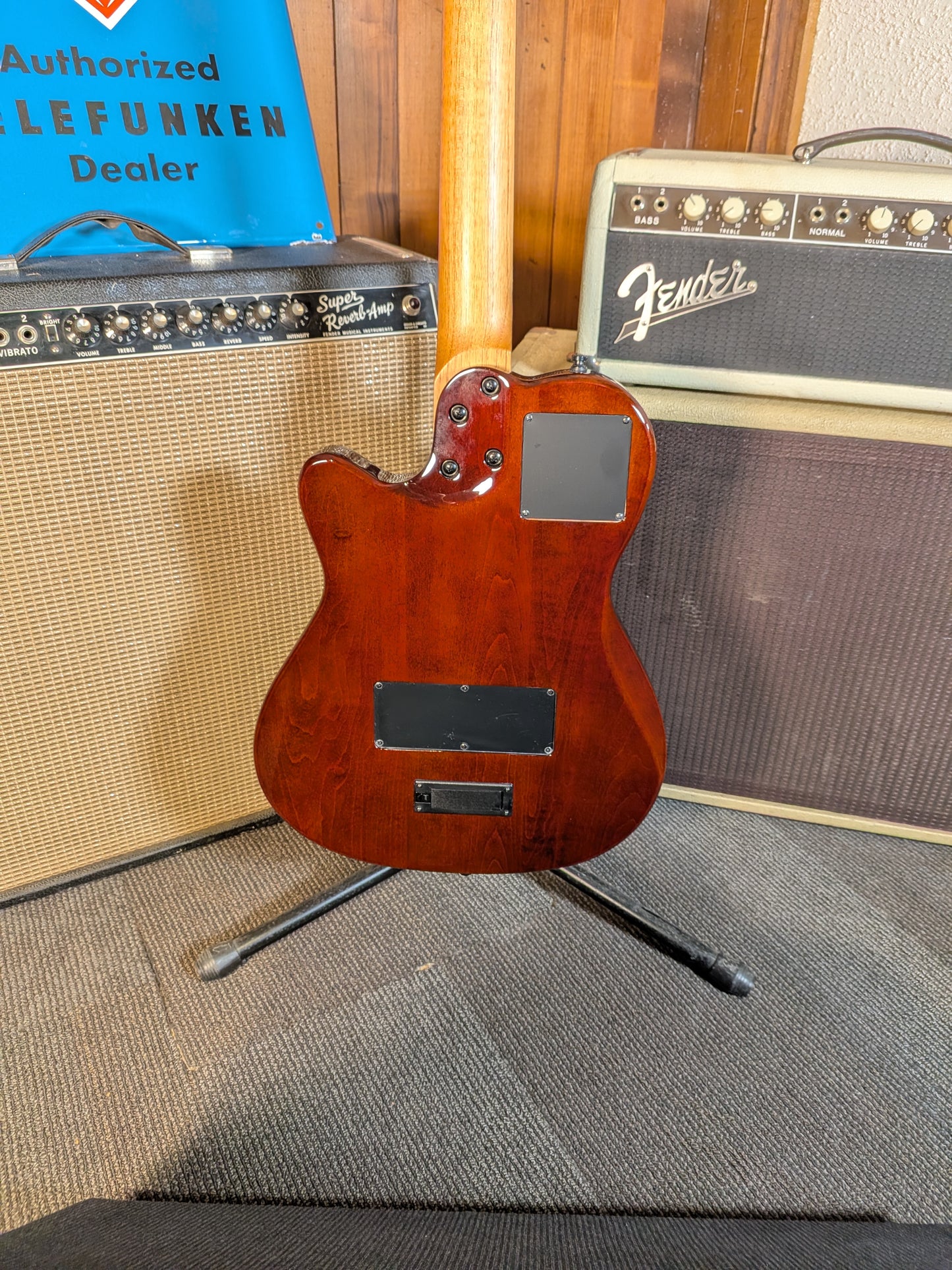 Godin Guitars Multiac Mundial w/Gigbag - Kanyon Burst (Used)