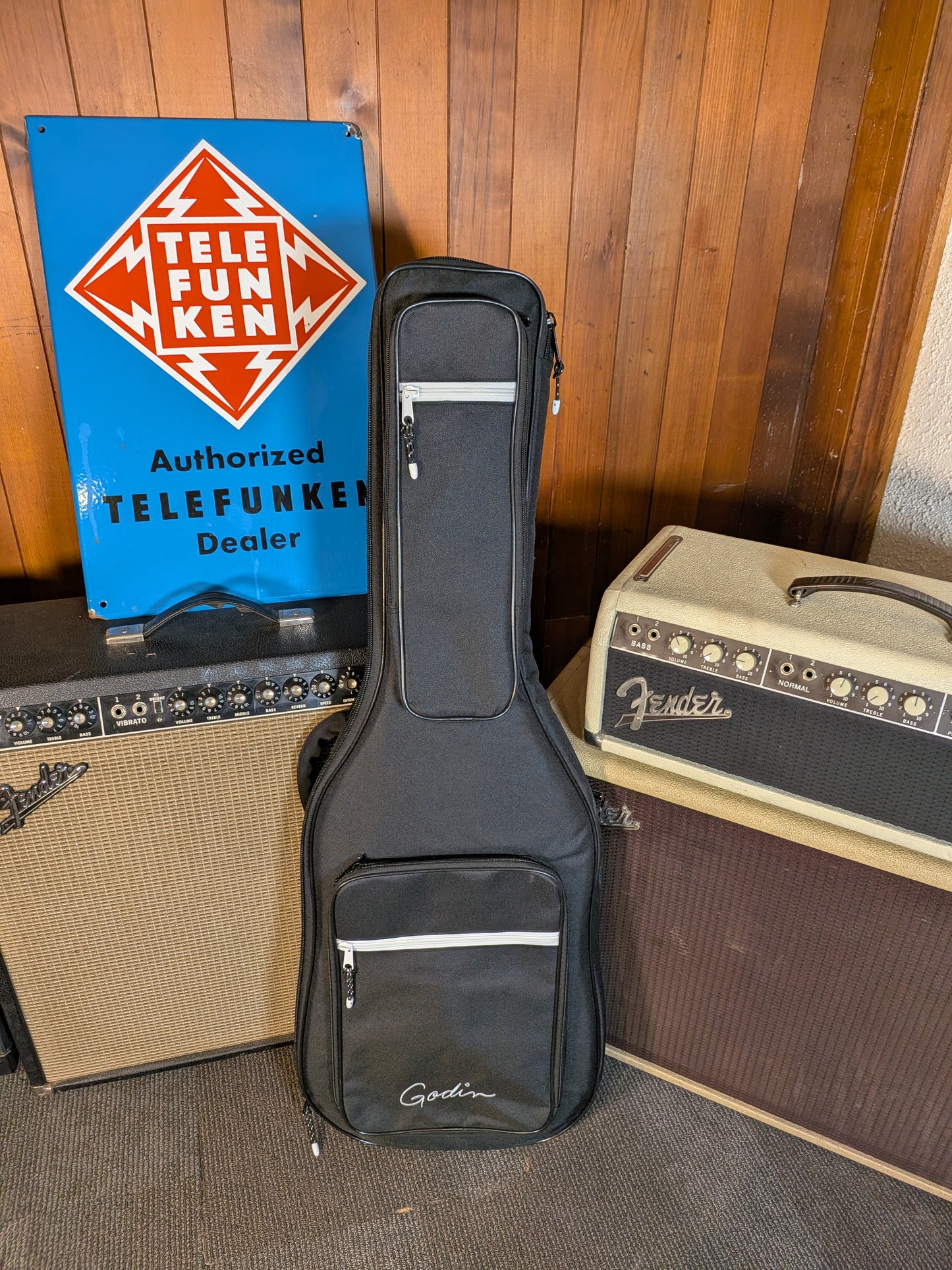 Godin Guitars Multiac Mundial w/Gigbag - Kanyon Burst (Used)