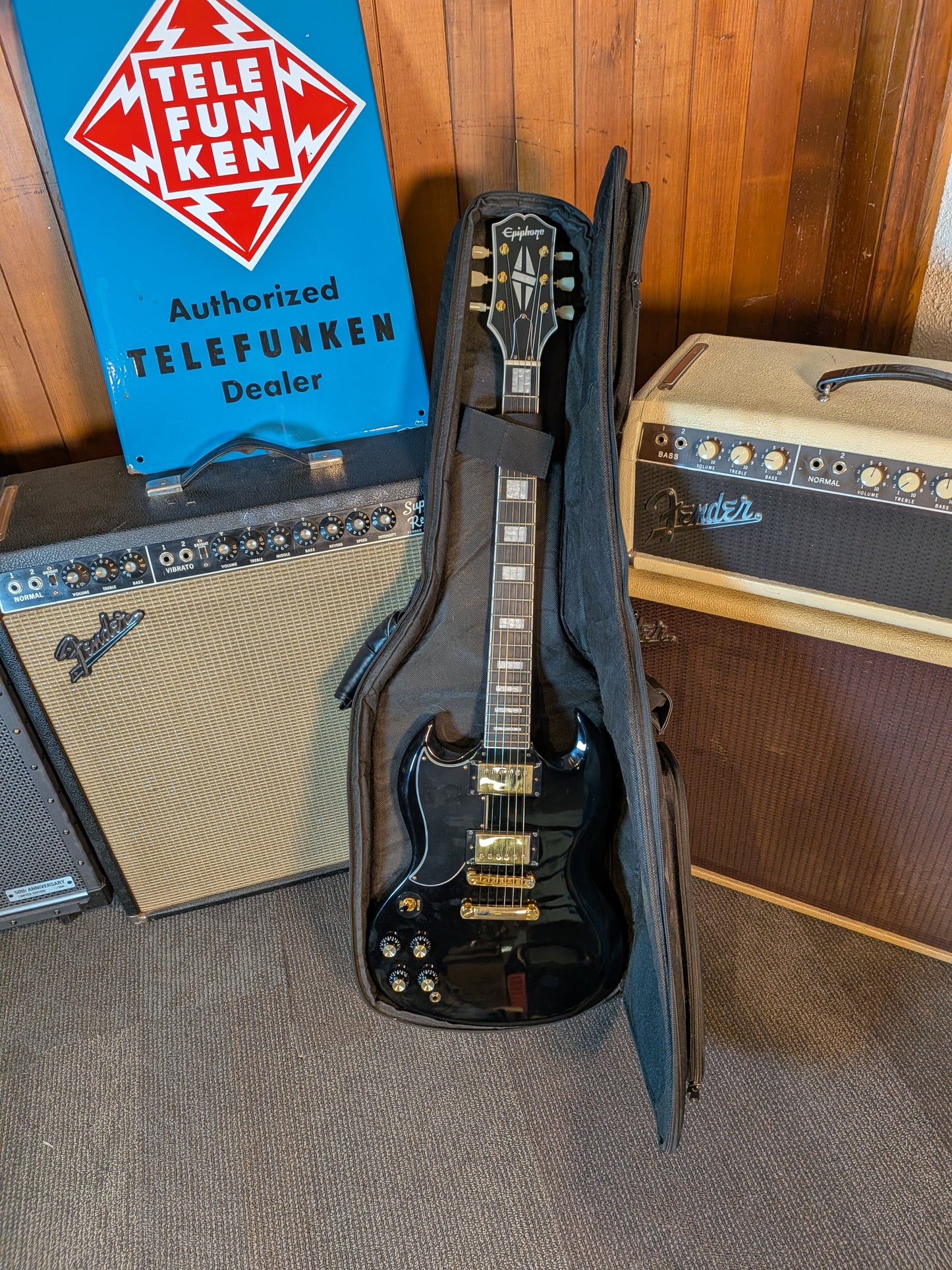 Epiphone Left Handed SG Custom Electric Guitar w/Gig Bag - Ebony