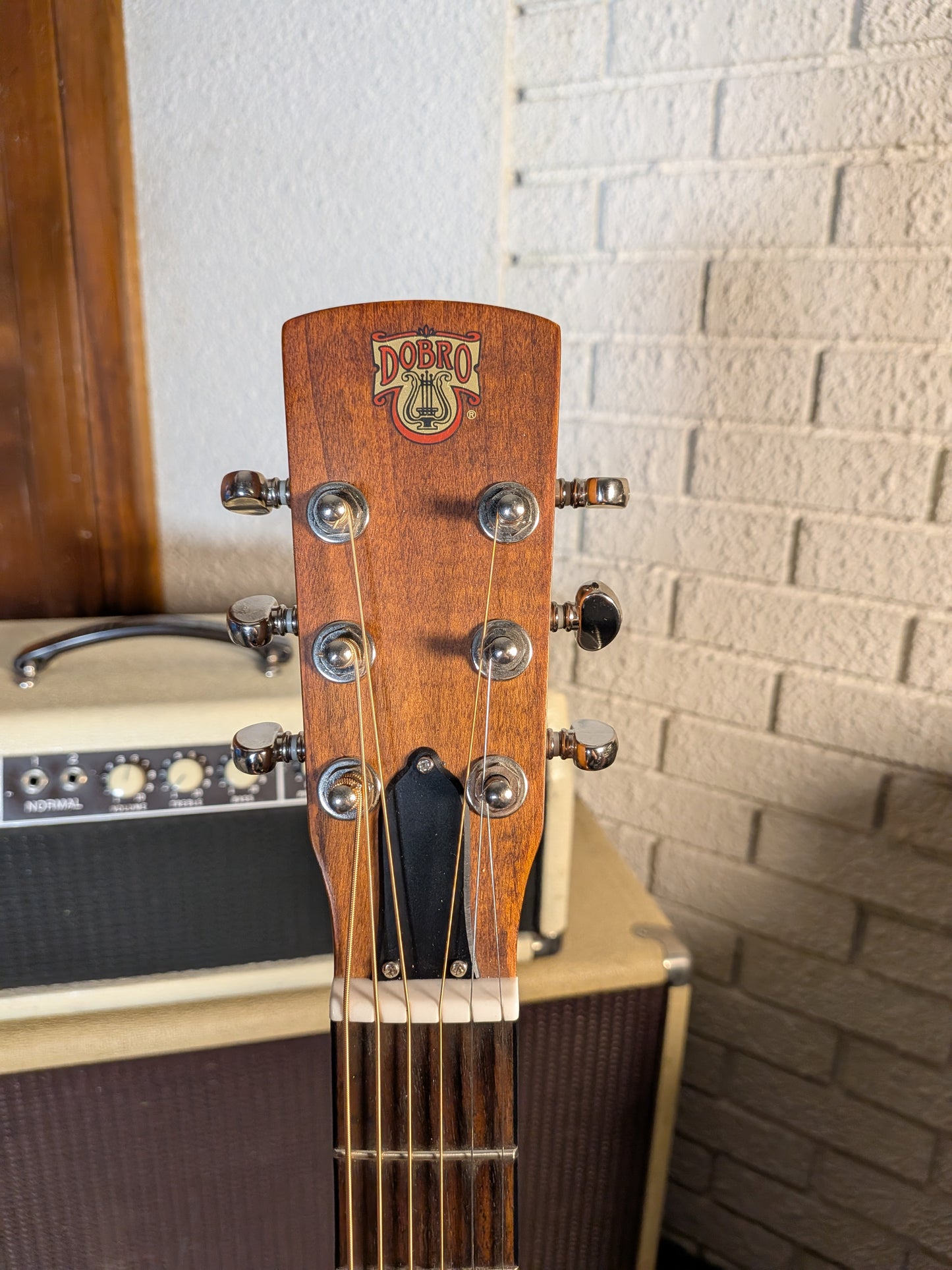 Epiphone Hound Dog Deluxe Acoustic/Electric Round Neck Resonator Guitar - Vintage Brown (2011)
