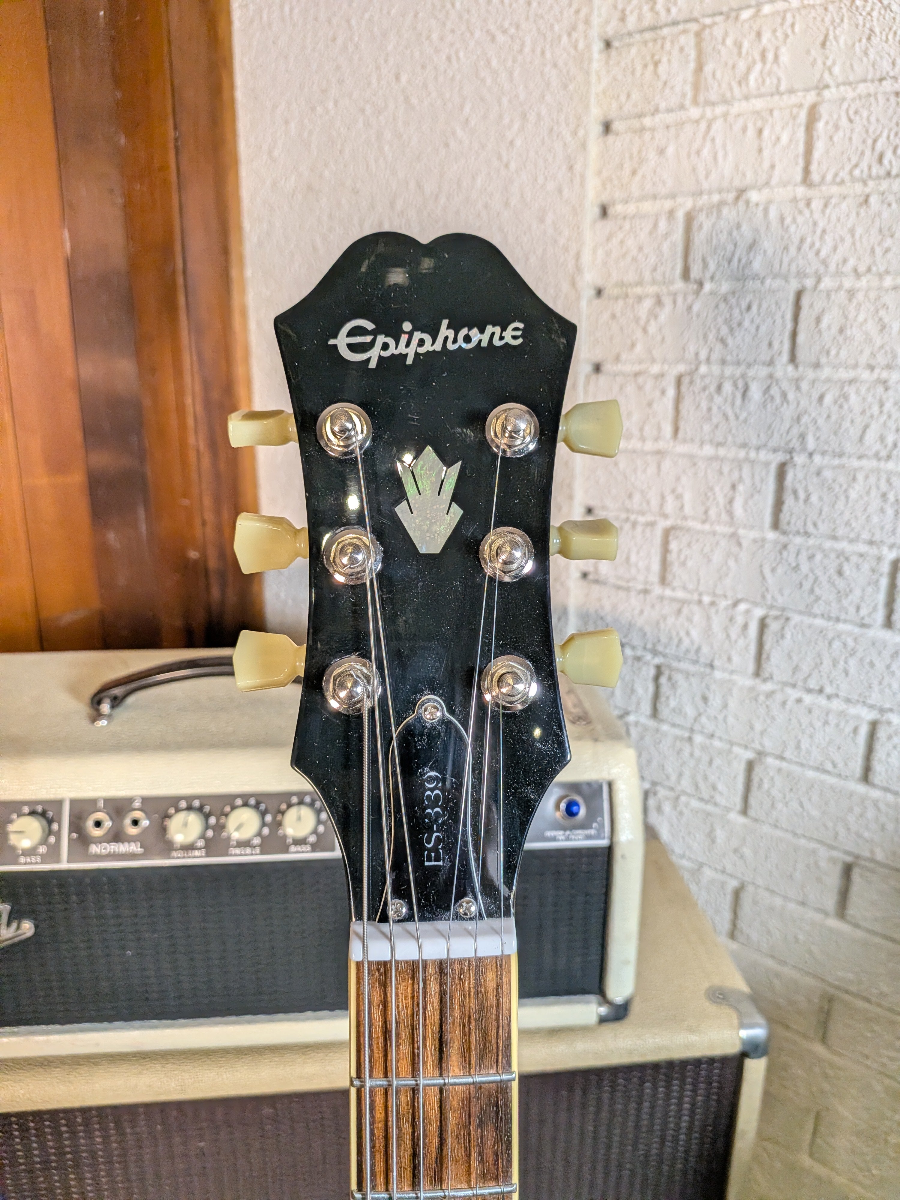 Epiphone Dot ES-339 Semi-Hollow Electric Guitar - Vintage Sunburst