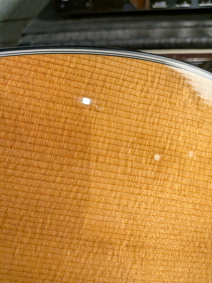 Taylor 710 Dreadnought Acoustic/Electric Guitar w/Case (1996)