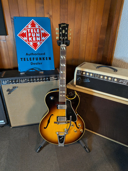 Gibson ES-175D Hollow Body Archtop Electric Guitar w/ Factory Bigsby & Case - Sunburst (1965)