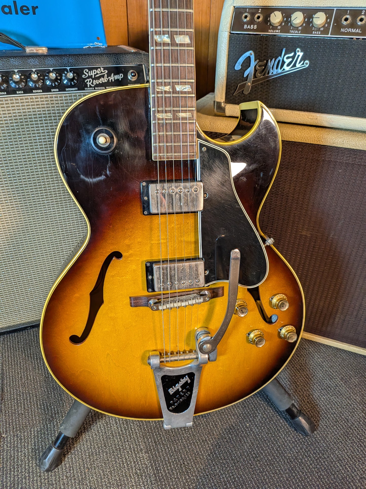 Gibson ES-175D Hollow Body Archtop Electric Guitar w/ Factory Bigsby & Case - Sunburst (1965)
