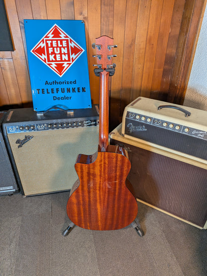 Eastman AC122-1CE Deluxe Acoustic/Electric Guitar w/Gig Bag - Natural (Serial #M2601756)