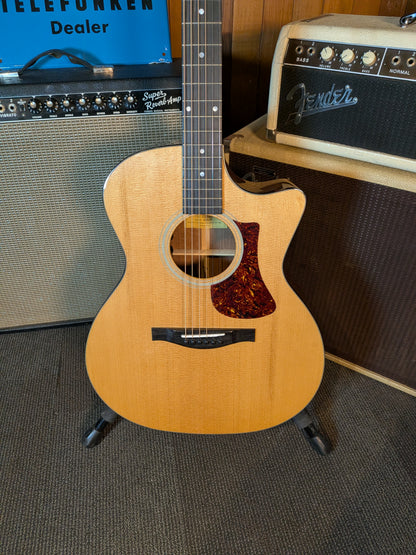 Eastman AC122-1CE Deluxe Acoustic/Electric Guitar w/Gig Bag - Natural (Serial #M2601756)