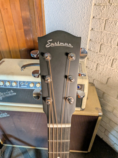 Eastman AC122-1CE Deluxe Acoustic/Electric Guitar w/Gig Bag - Natural (Serial #M2601756)