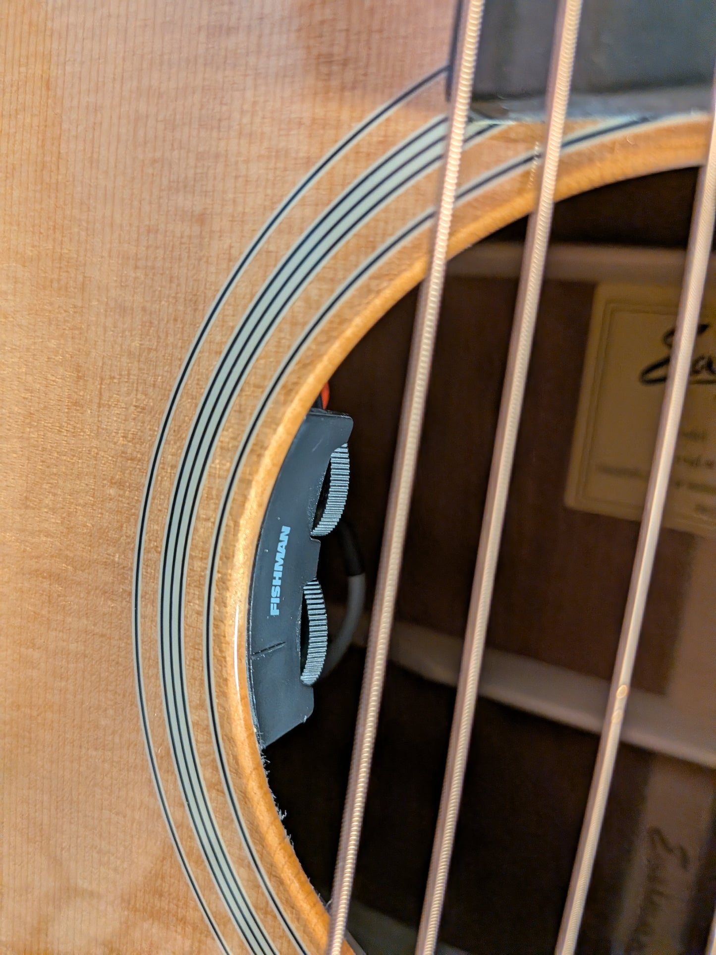 Eastman AC122-1CE Deluxe Acoustic/Electric Guitar w/Gig Bag - Natural (Serial #M2601756)