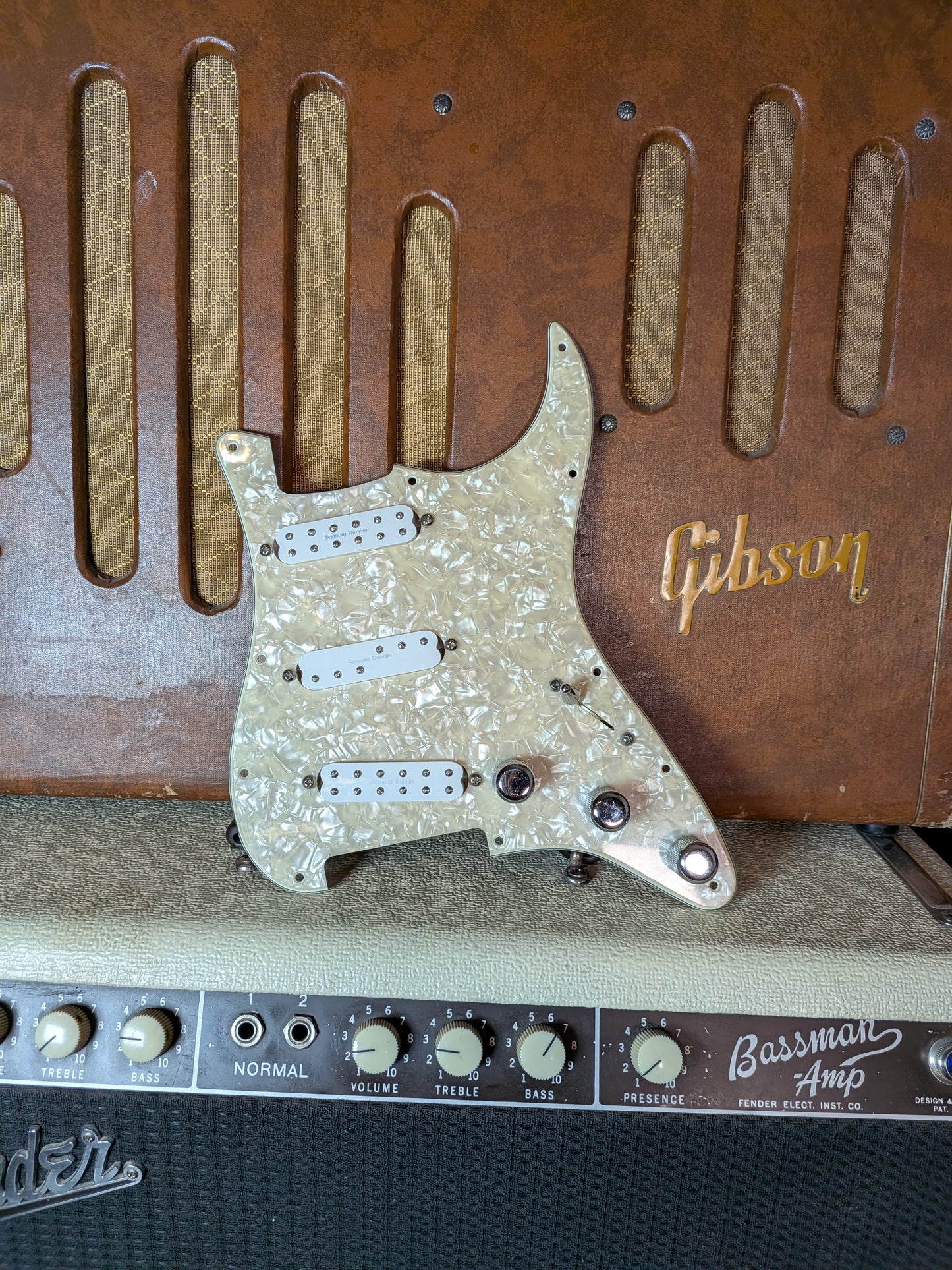 Seymour Duncan Everything Axe Loaded Stratocaster Pearloid Pickguard w/White Pickup Covers (Used)