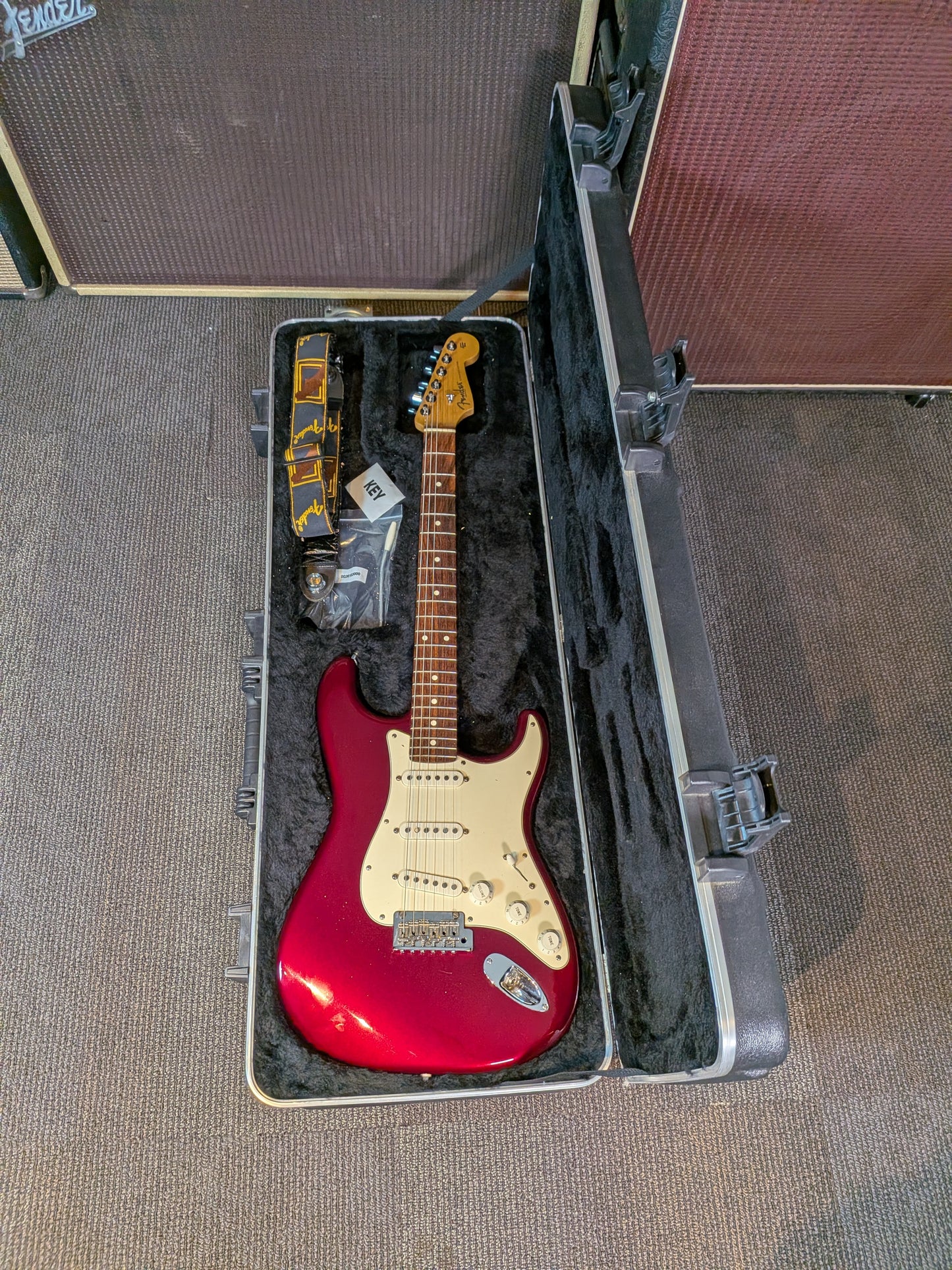 Fender American Standard Stratocaster w/Hardshell Case - Candy Cola (2010)