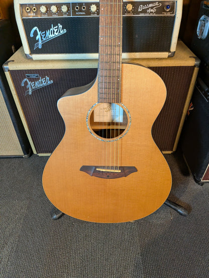 Breedlove AC250/CR Left Handed Acoustic/Electric Guitar w/Gig Bag (2005)