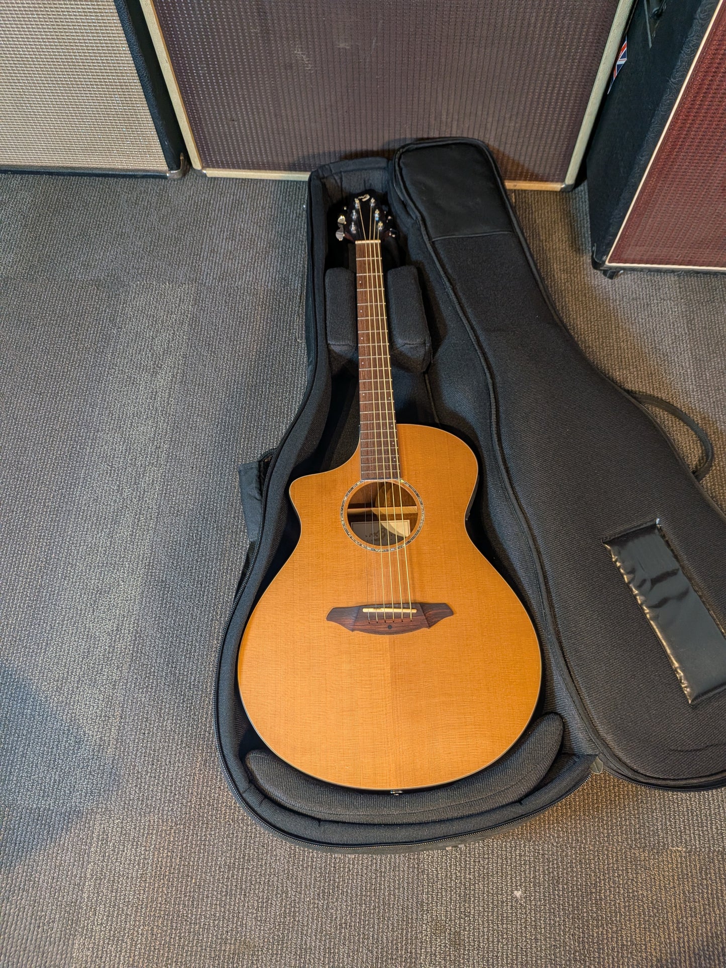Breedlove AC250/CR Left Handed Acoustic/Electric Guitar w/Gig Bag (2005)