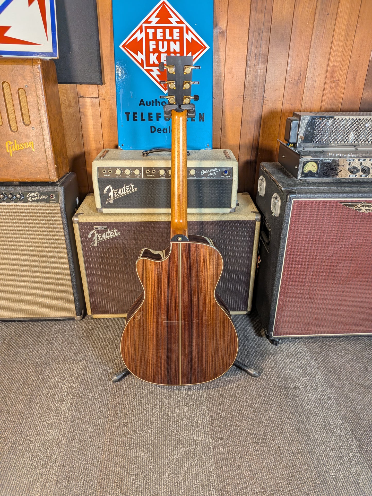 Lakewood M-32 CP Deluxe Acoustic/Electric Guitar w/Case (Serial #37211)