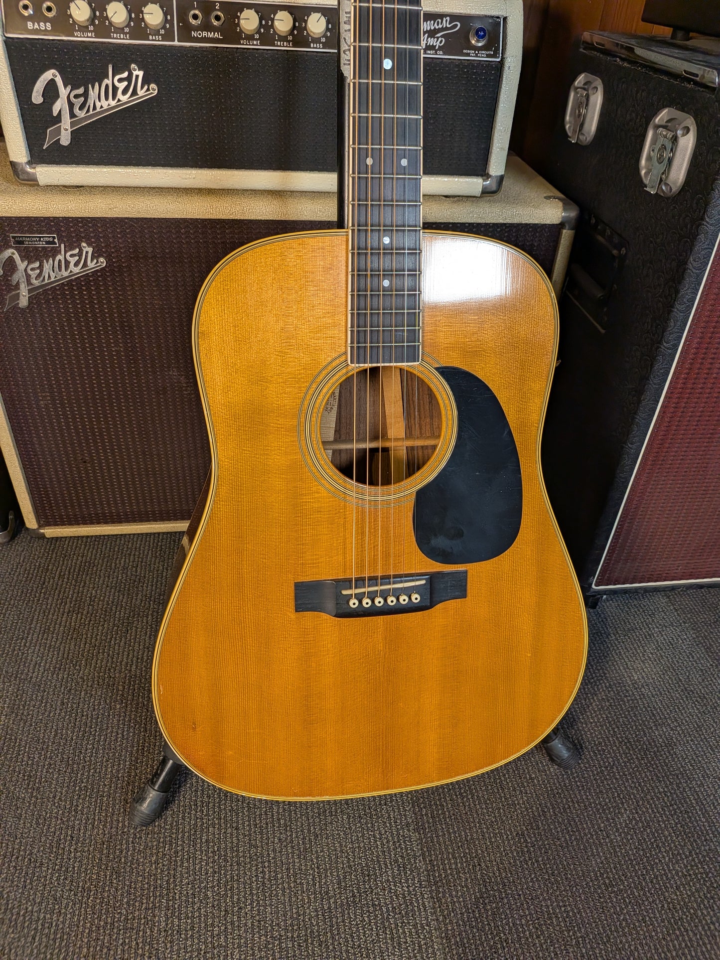 Martin D-35 Dreadnought Acoustic Guitar w/Case (2010)