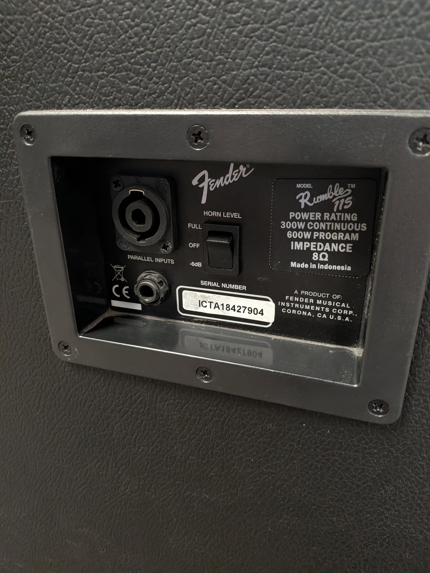 Fender Rumble 115 300w 1x15" Bass Speaker Cabinet (2018)