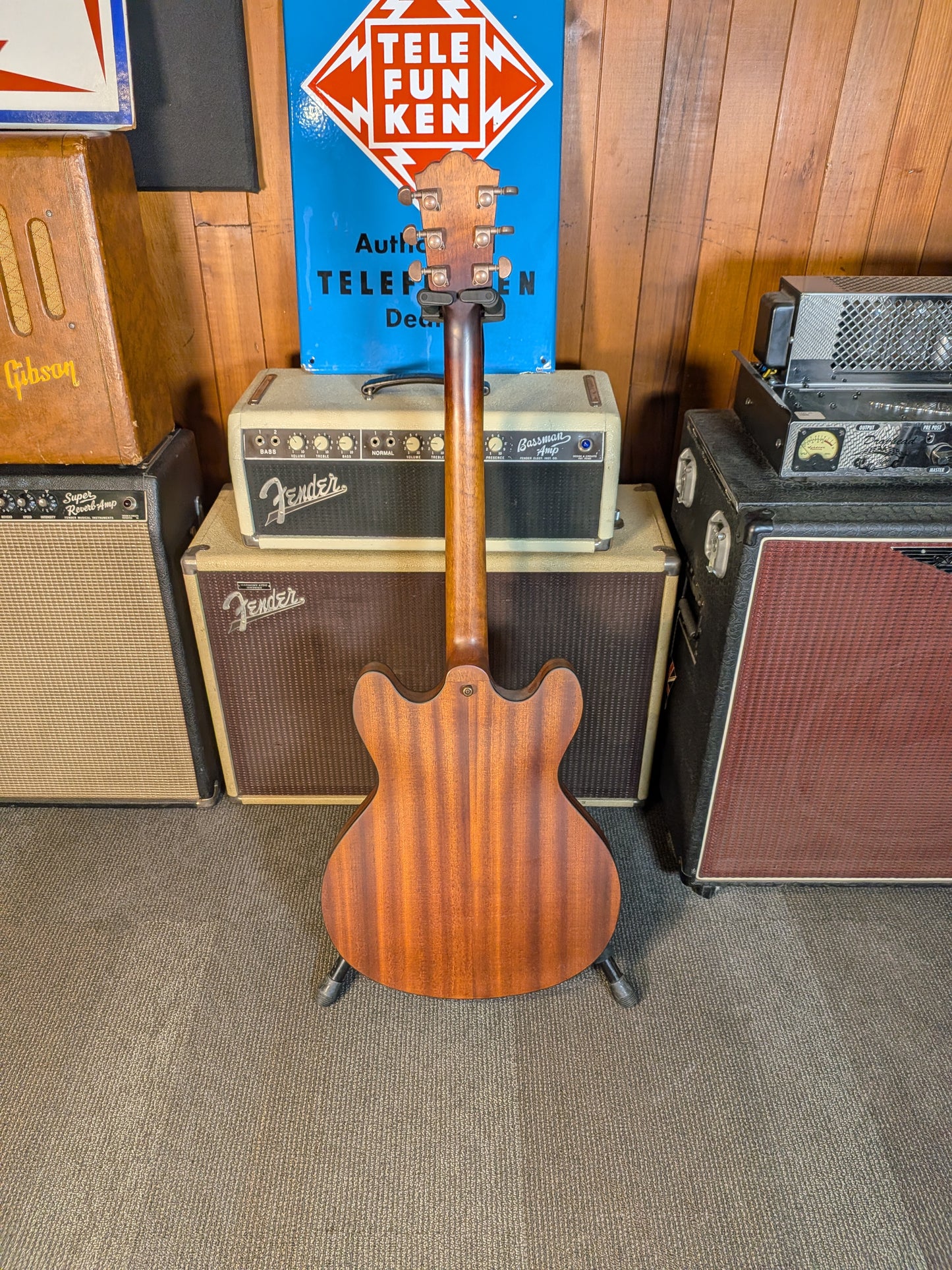 Washburn HB32DM Semi-Hollow Electric Guitar w/Gig Bag - Mahogany (Used)